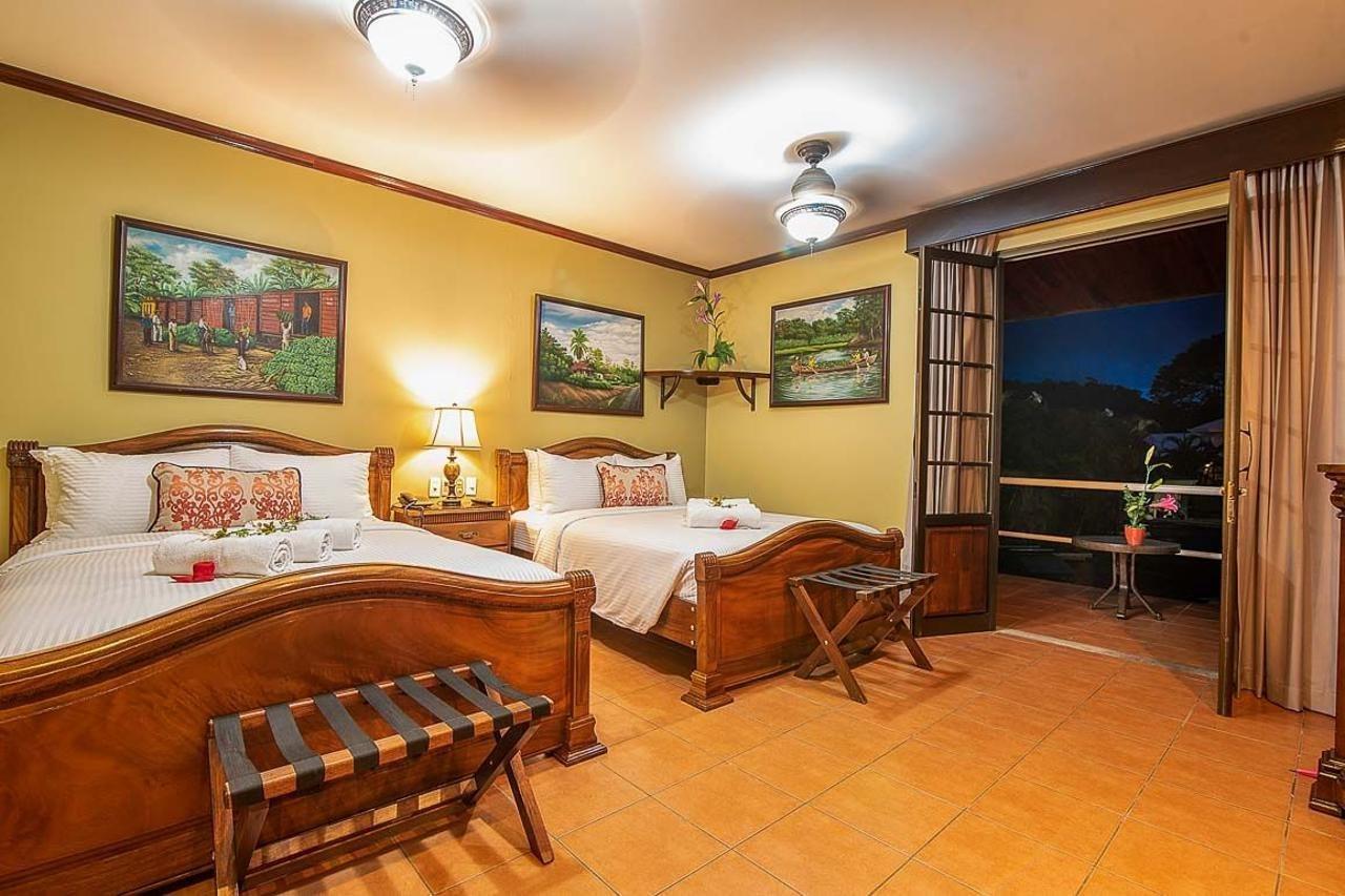 Hotel Casa Roland Golfito Resort 외부 사진