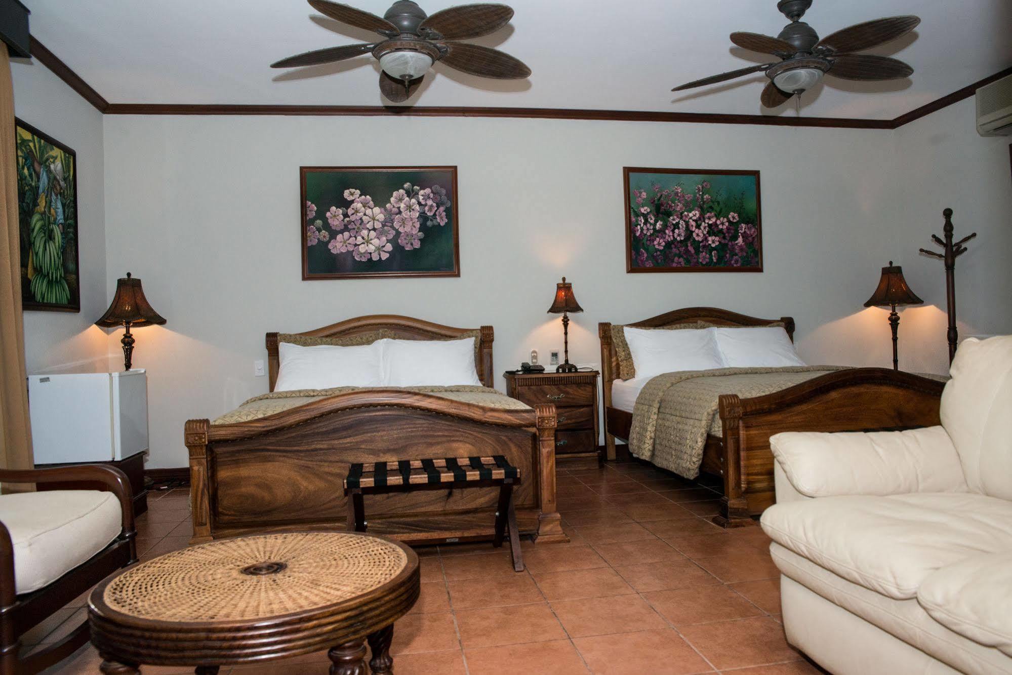 Hotel Casa Roland Golfito Resort 외부 사진